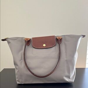 Like New Longchamp Elegant Gray and Brown Tote Bag